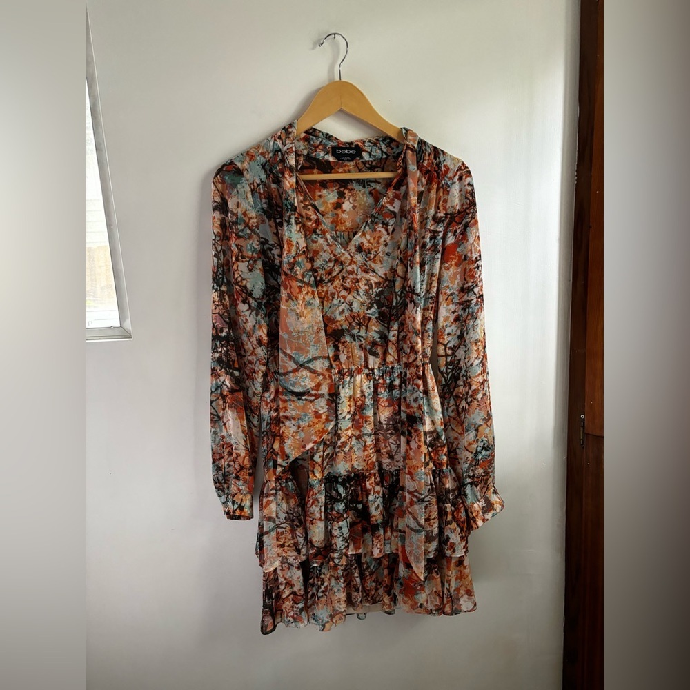 BEBE | Flowy mini dress | size medium - Picture 3 of 10